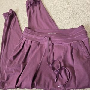 150. LOLE Halfmoon Joggers